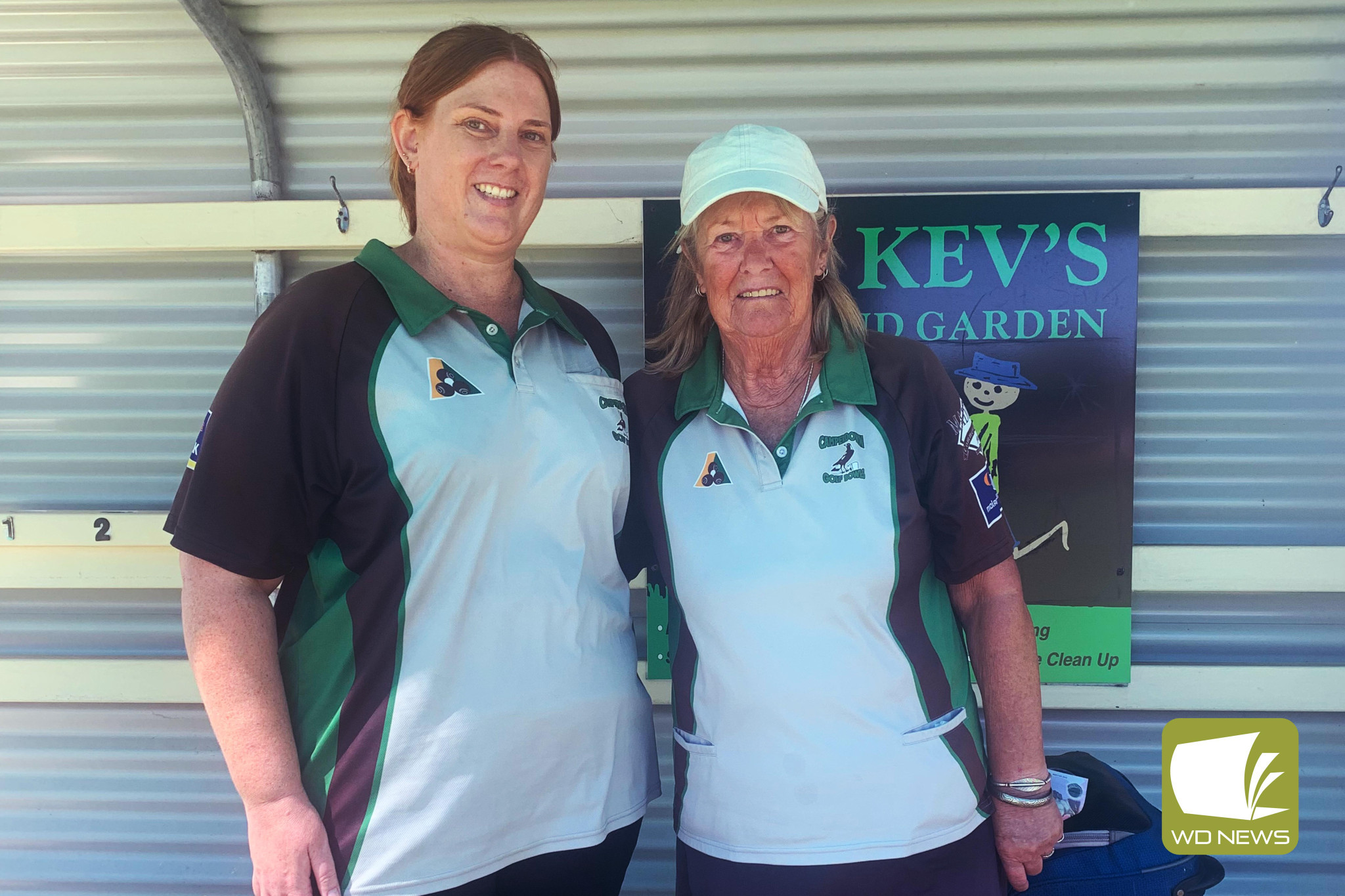 Leanne Fitzgerald (runner-up) with winner of the Ladies President’s Handicap Kell Edwards.