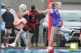 netball—-terang-mortlake-v-cobden-2.jpg