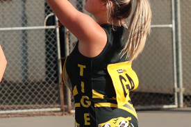 netball—-woorndoo-mortlake-v-pumas-4.jpg
