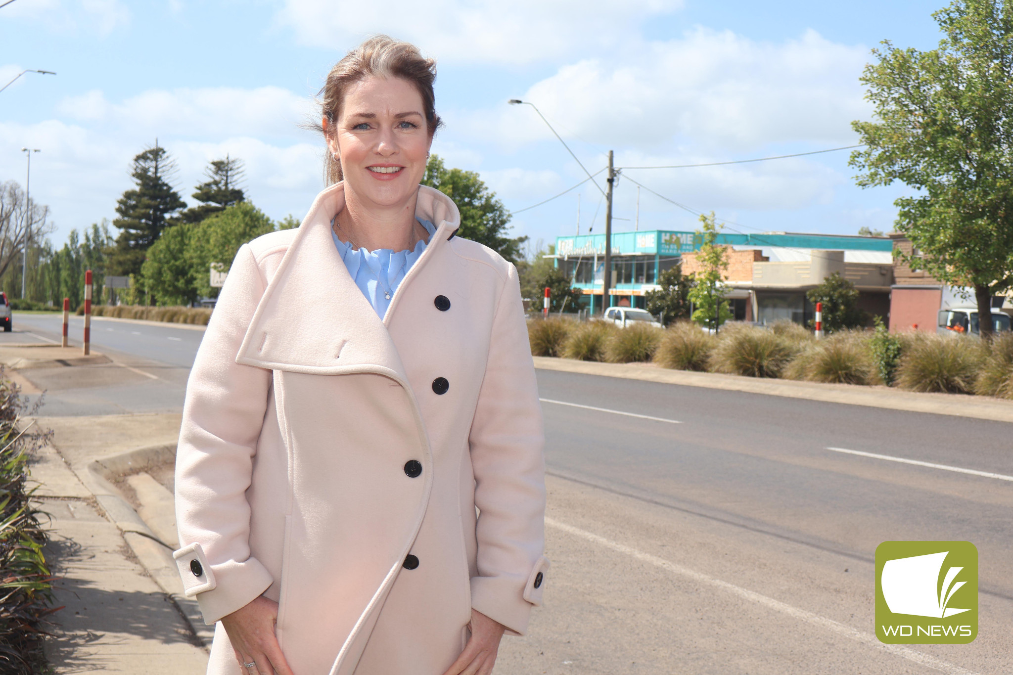 On the road: Lowan MP Emma Kealy raised concerns surrounding low rainfall during a visit to Mortlake over the weekend, which she fears could result in a significant percentage of local farms experiencing hardship.