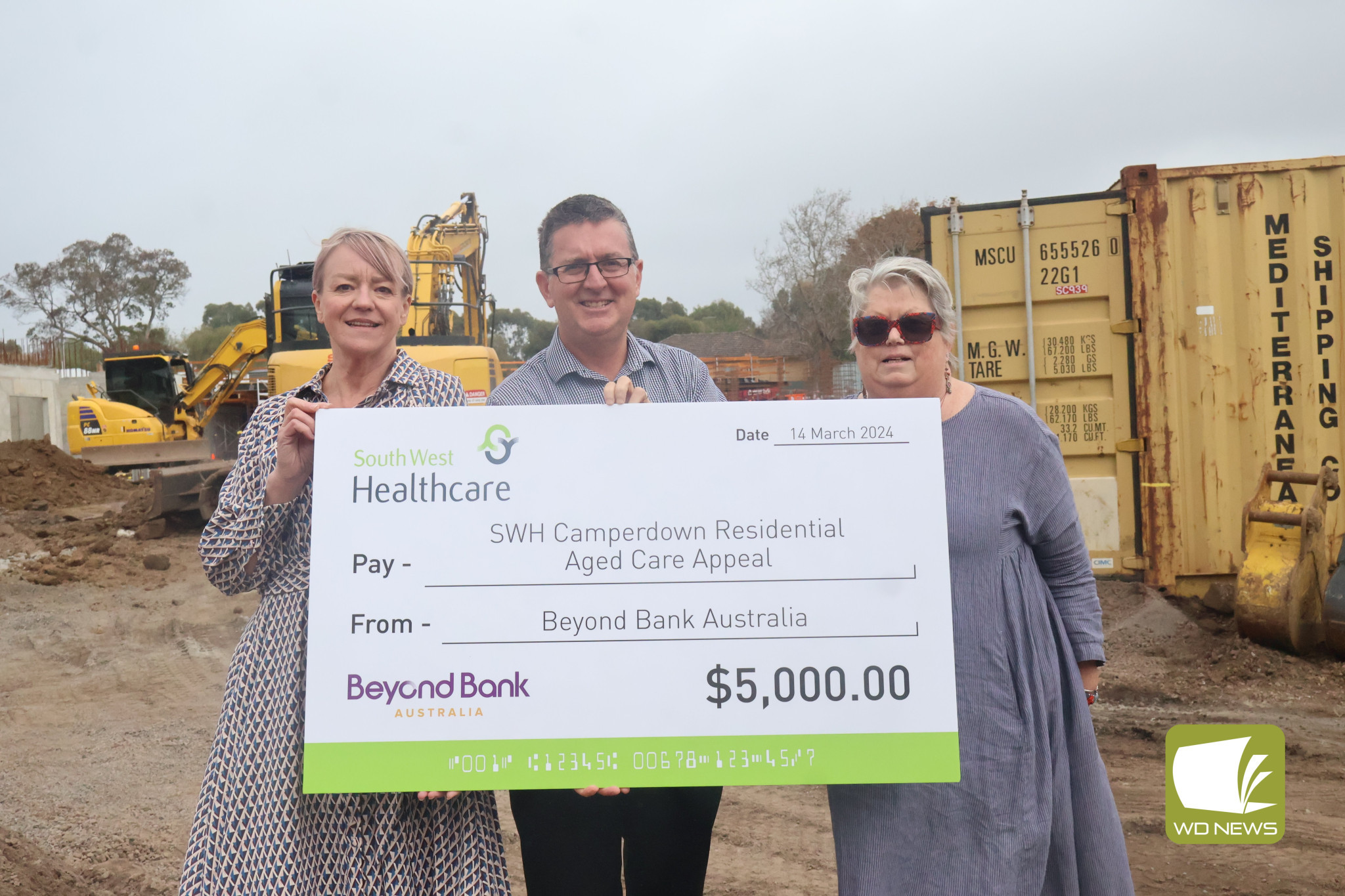 Money flowing: Camperdown’s Merindah Lodge was thrilled to receive another generous donation towards the new facility, this time from Beyond Bank.