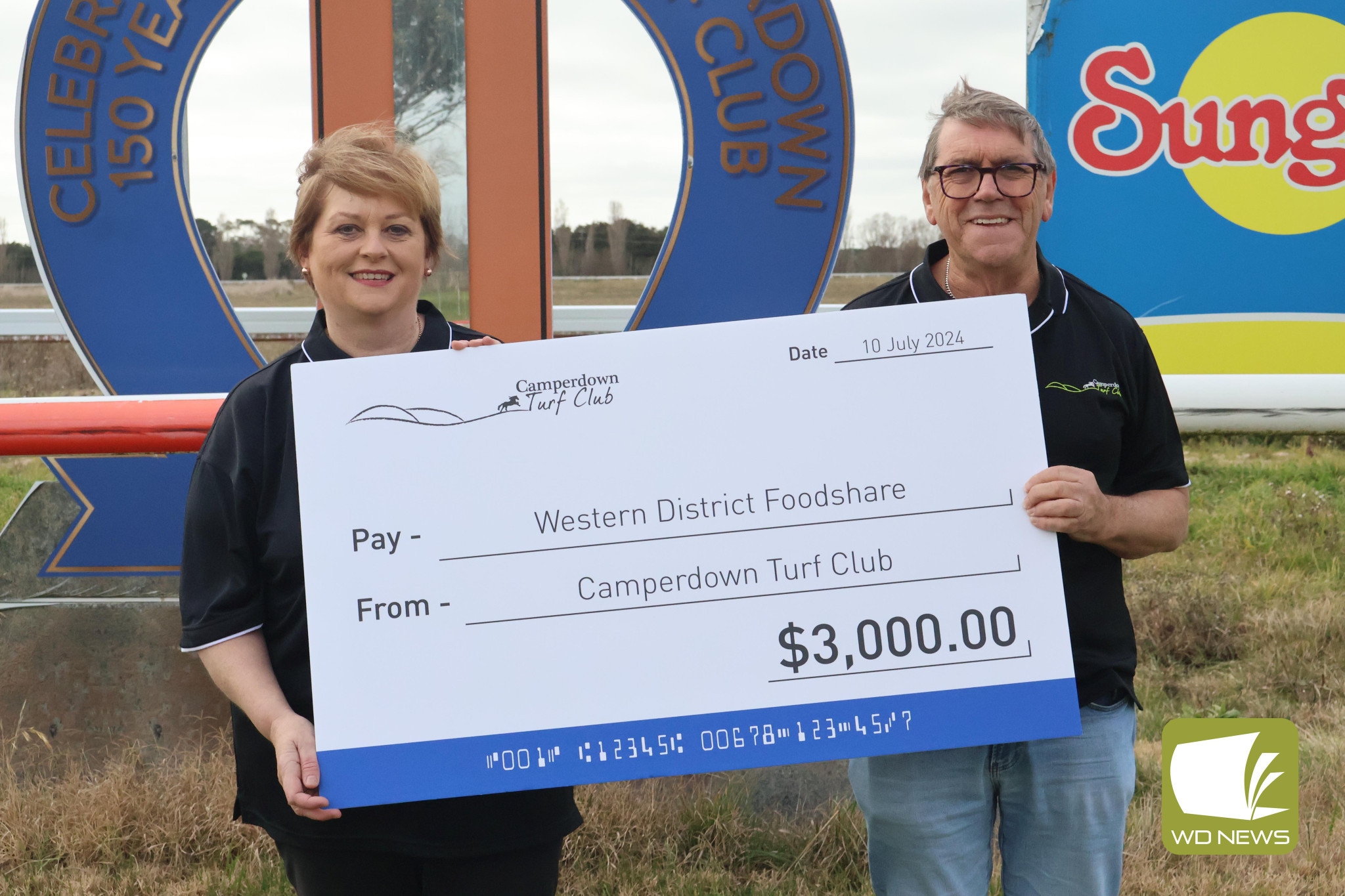 Helping those in need: Camperdown Turf Club vice president Rose Henry and president Anthony Finn recently made a donation to Western District Foodshare.
