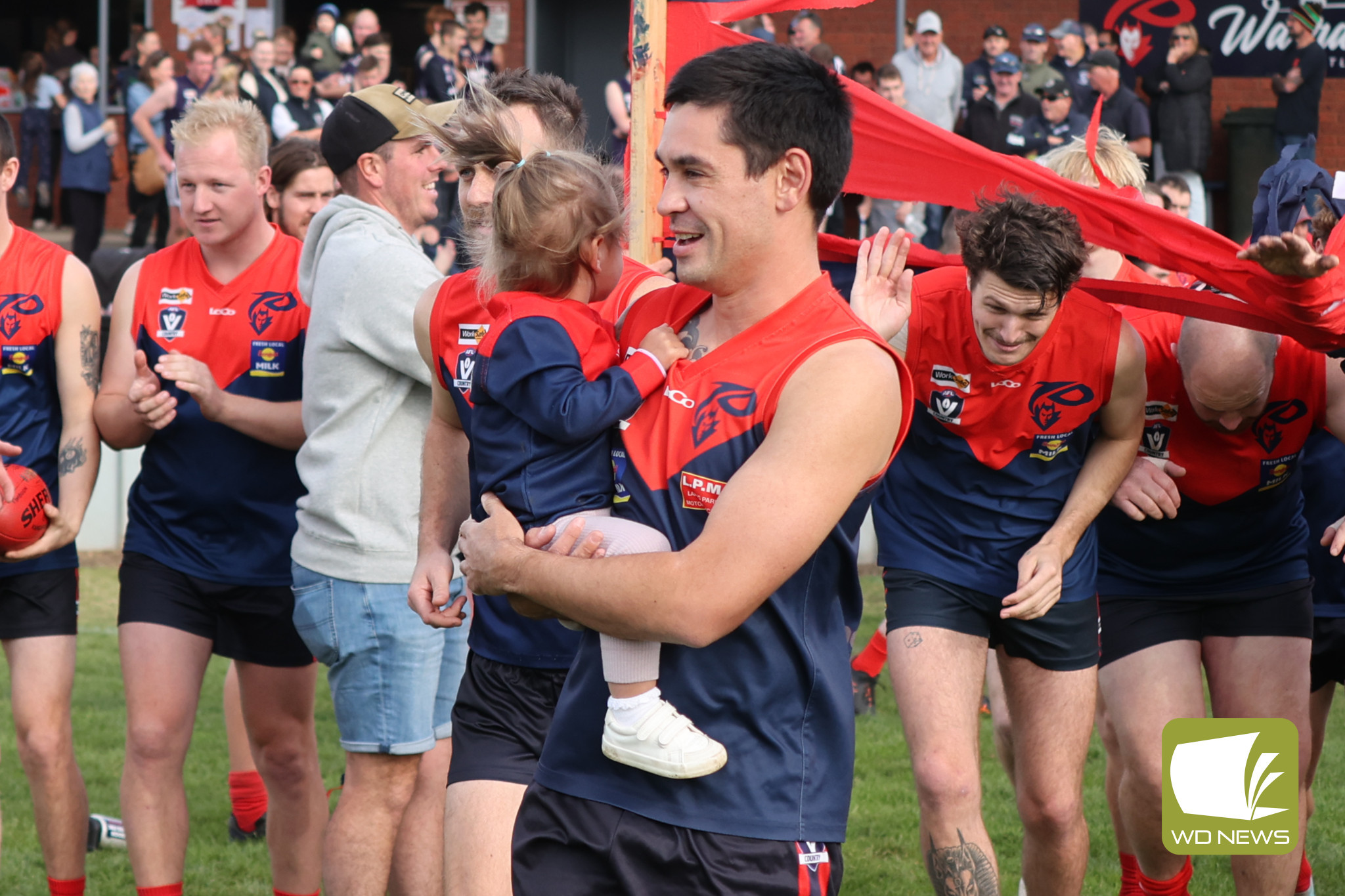 Demon veteran Lyndon Apsop notched up 200 games on the weekend.