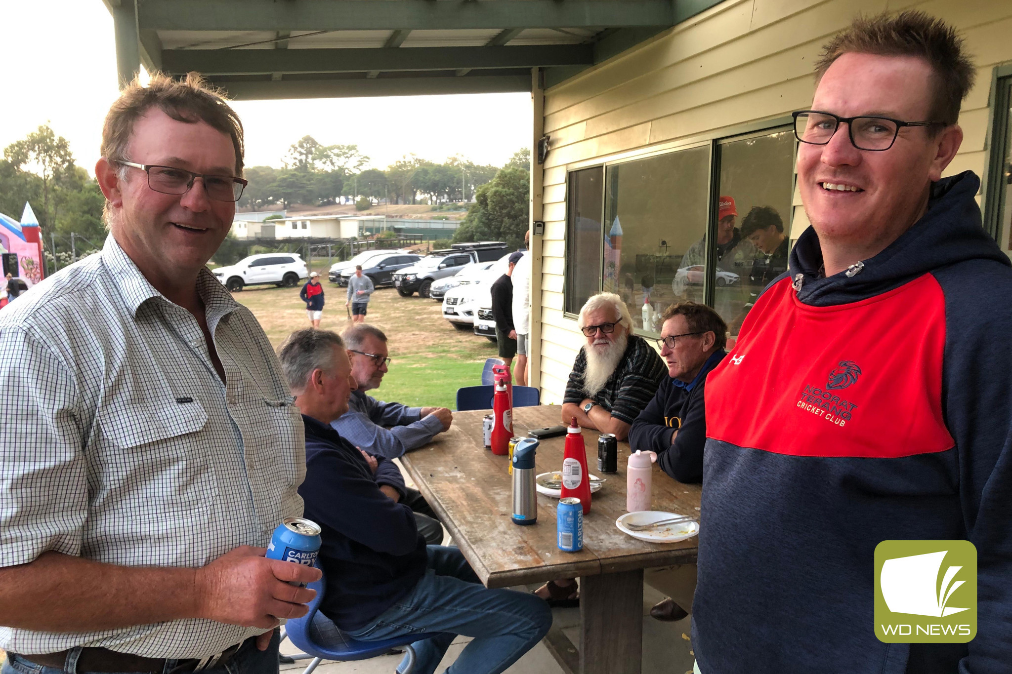 Liam Venn and Greg Abbott were among a large crowd that enjoyed the reunion last weekend.