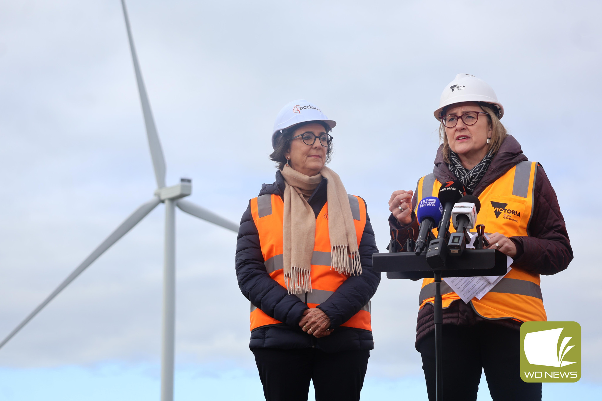 Victorian Premier Jacinta Allan visited Mortlake to reiterate her government’s support for renewable energies while officially recognising the Mortlake South Wind Farm coming online.