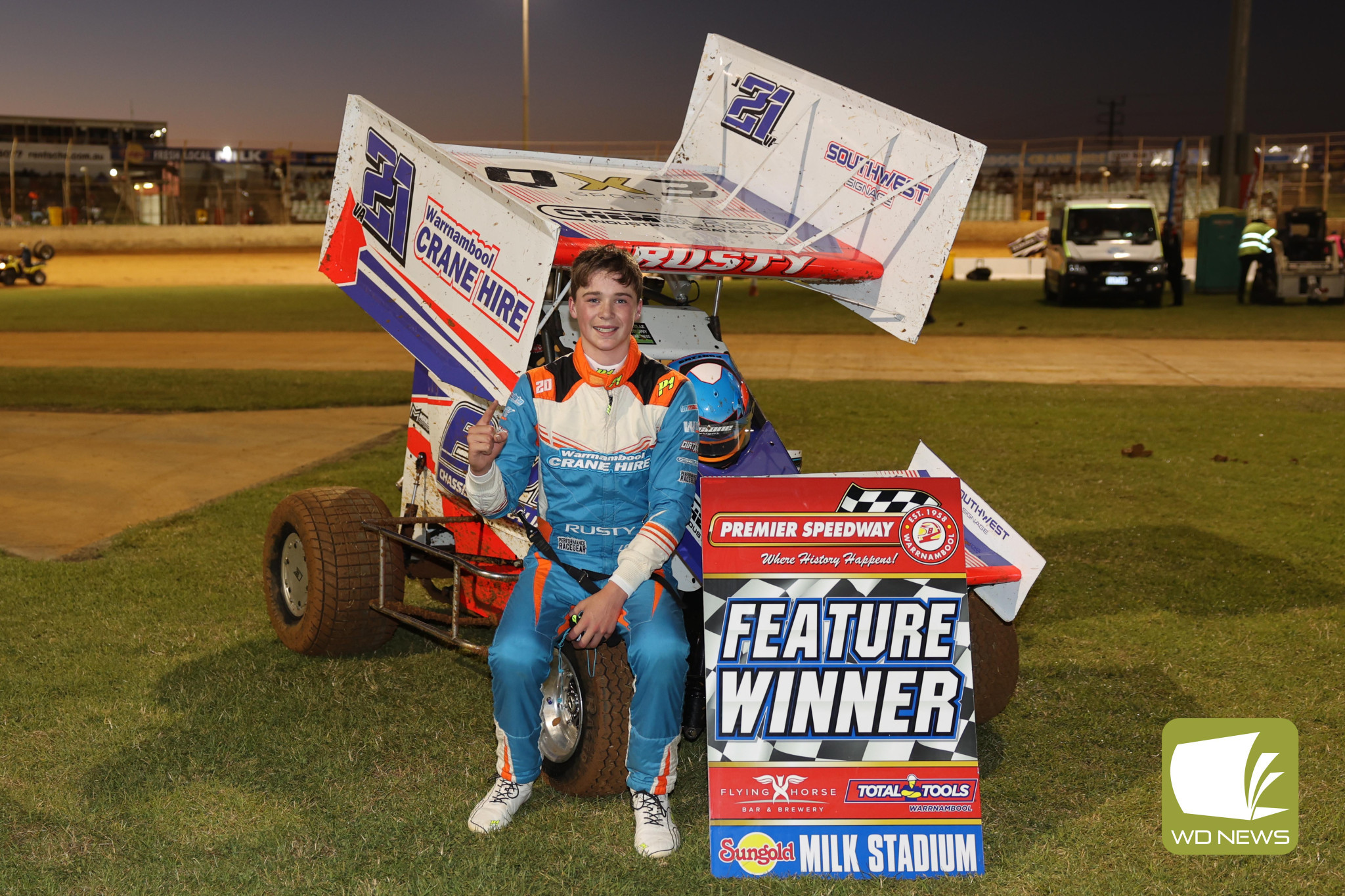 Cobden’s Rusty Ponting celebrates his win at Premier Speedway last weekend.