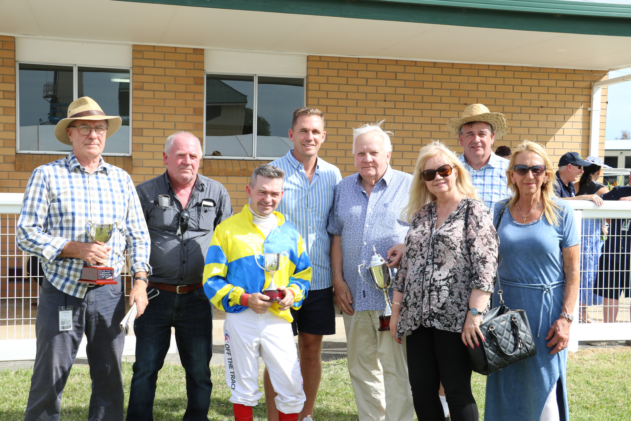 'Mister Me' salutes at Camperdown - feature photo