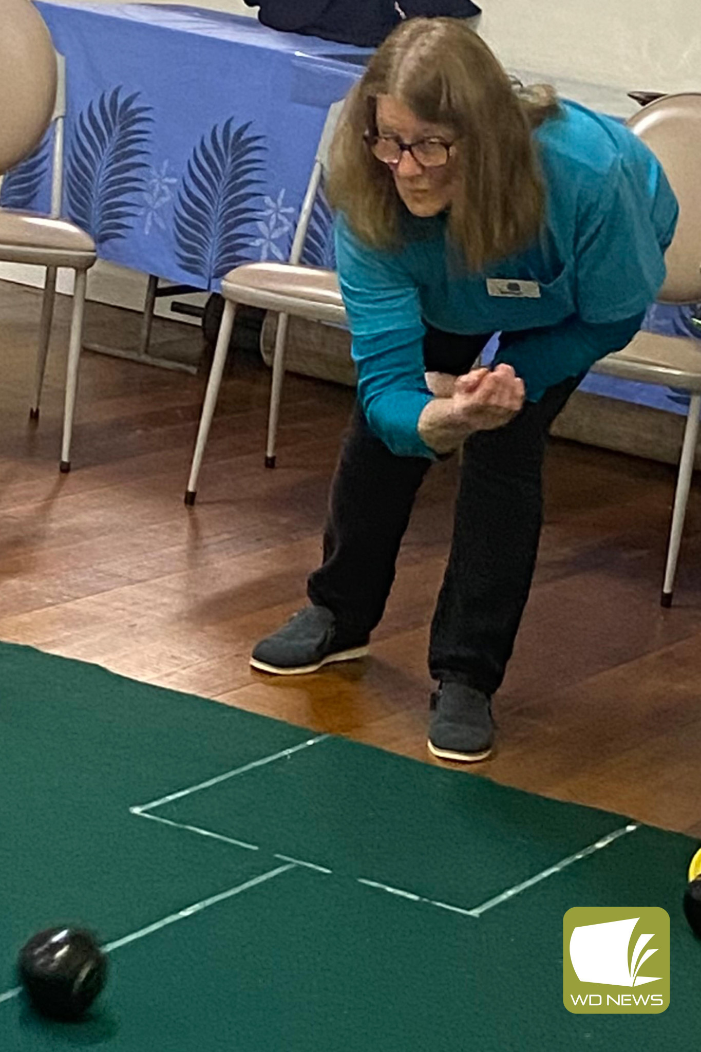 Scotts Creek 3 Second Helen Hobbs bowls her bowl against Mepunga 3.