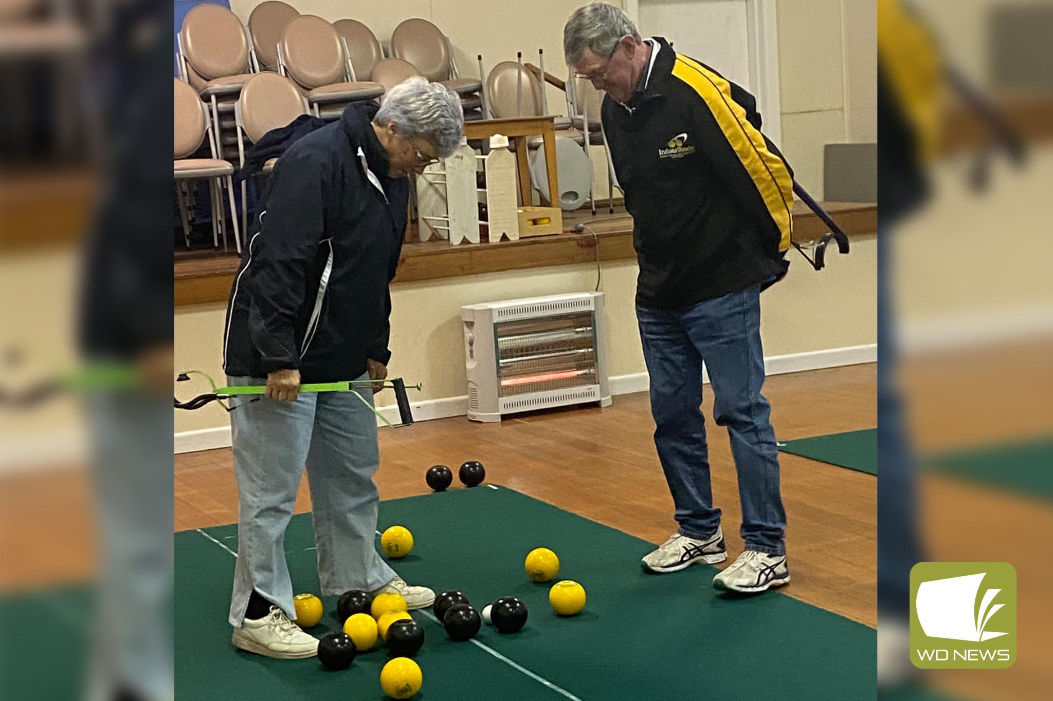 Scotts Creek 3 Third Dawn McDowell (left) and Mepunga 3 Third Gerald Madden (right) determine how many shots in their match.