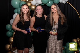 17 and Under Netball award winners.