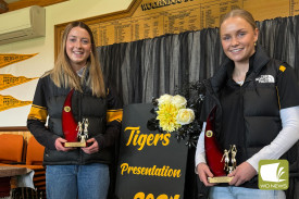 18 and under joint best and fairest winners Lucy Carmody and Elise Killen.