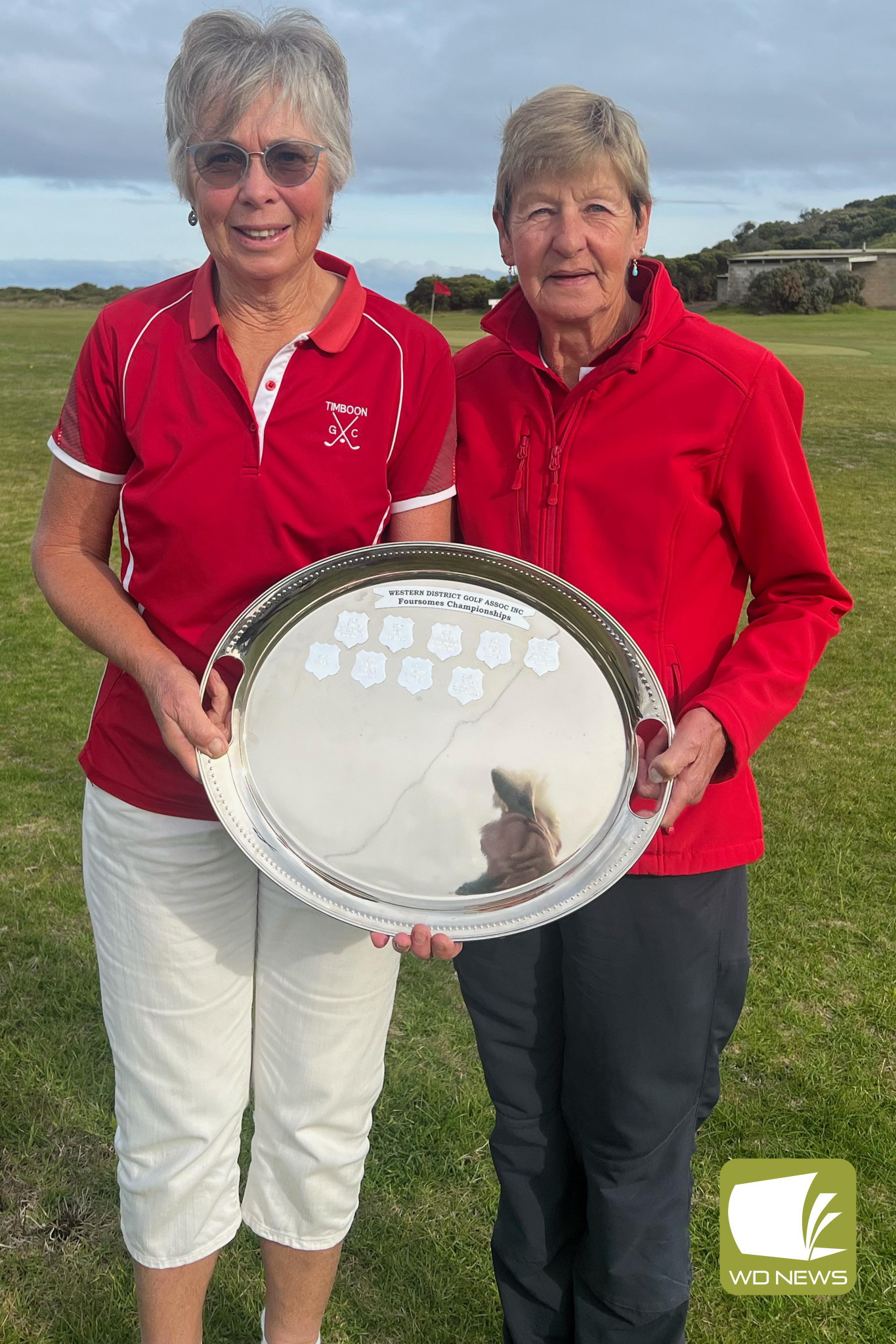 WDGA Foursomes winners Lynne Newton and Vera Convey.