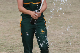 womens-grand-final-cricket-2.jpg