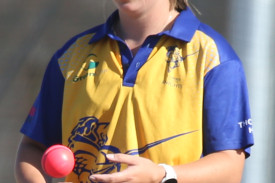 womens-grand-final-cricket-3.jpg