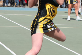 woorndoo-mortlake-netball-8-1728442576.jpg